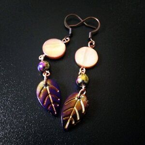 $10 CLEARANCE! Ultra Feminine Leaf Dangle Earrings - Purple Hues